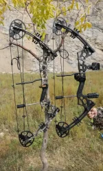 Compound Bows Kit30-65Lbs Adjustable Adult Aluminum Right Hand Bow with All Accessories for Outdoor Bow Hunting Archery,camouflage color